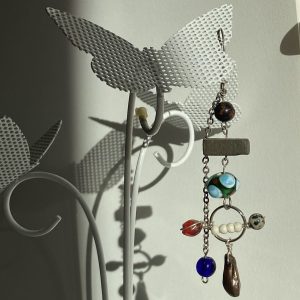 Earthy Mobile single earring