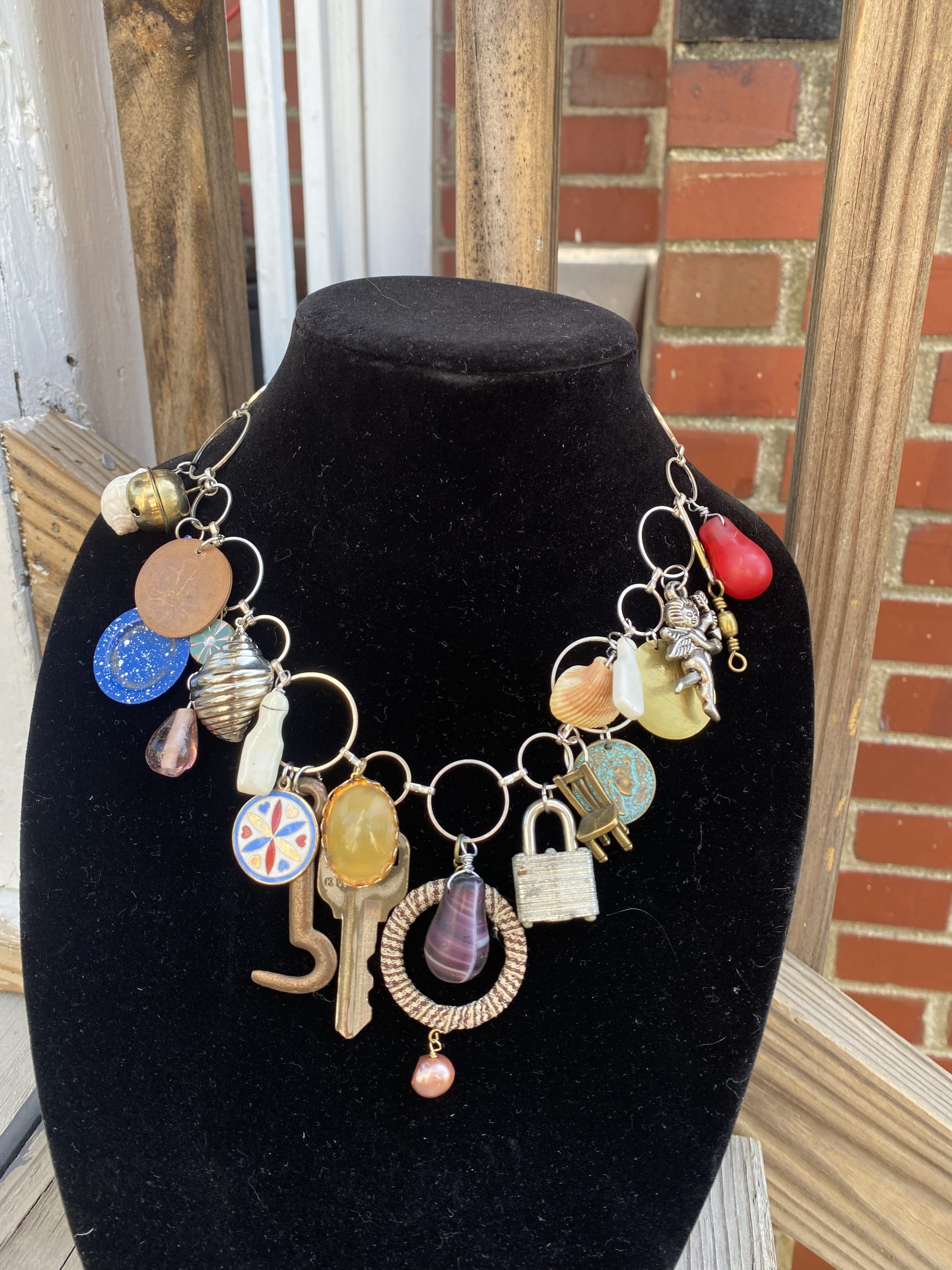 Magpie charm necklace