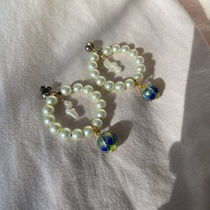 Pansy Pearl Hoop studs
